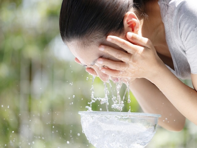 炭酸水洗顔のメリットやデメリットは？炭酸水洗顔の効果はどんなもの？